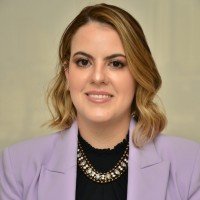 Dra. Adriana AbrãoSe eu fosse fazer mais 10 paginas, eu faria as 10 com a ALC. Trabalho fantástico, boa entrega e desempenho. Sem defeitos. Trabalharia com eles várias outras vezes, se precisasse.